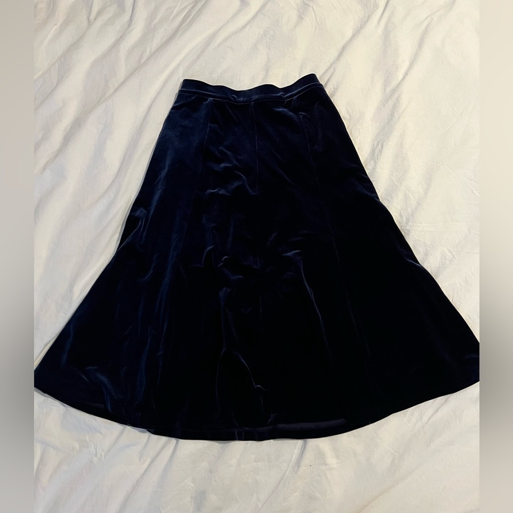 Lands End deep navy blue velvety midi a-line skirt size 8